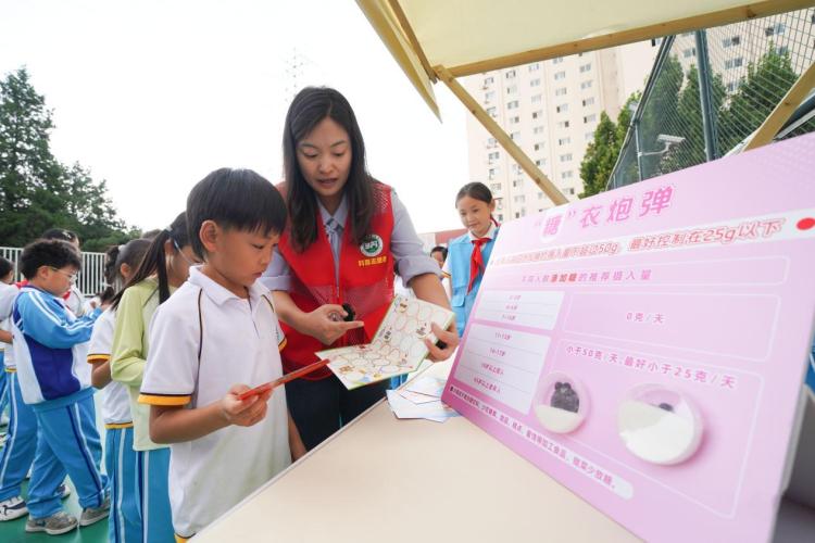 舌尖安全“玩”出学问 科普知识“活”起来 舌尖安全“玩”出学问 科普知识“活”起来