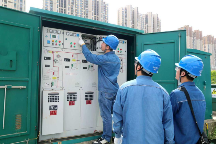 国网南昌供电公司秋检进行时:硬支撑筑牢电网 暖服务守护万家灯火_fororder_图片1