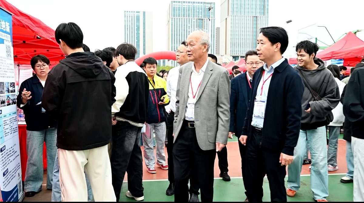 南昌工学院举办2026届毕业生秋季双选会_fororder_图片14