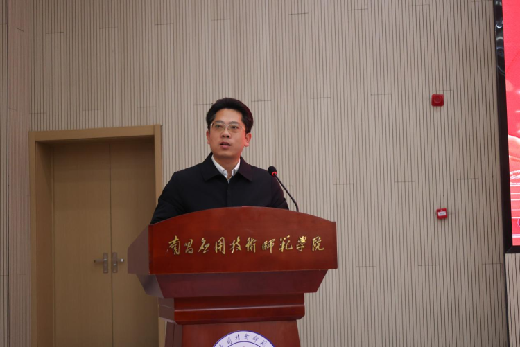 江西省第十二届大学生书法巡回展(赣北)在南昌应用技术师范学院举行_fororder_图片4