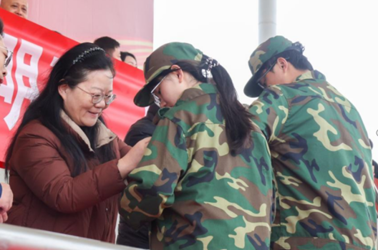 南昌应用技术师范学院举行2025级新生开学典礼_fororder_图片2