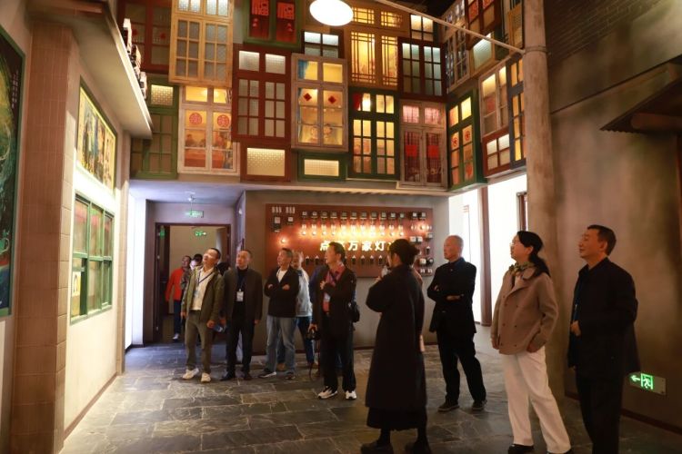 联颂长江 墨书湖口 江西省楹联学会联墨交流活动在九江湖口举行_fororder_微信图片_20251030151728