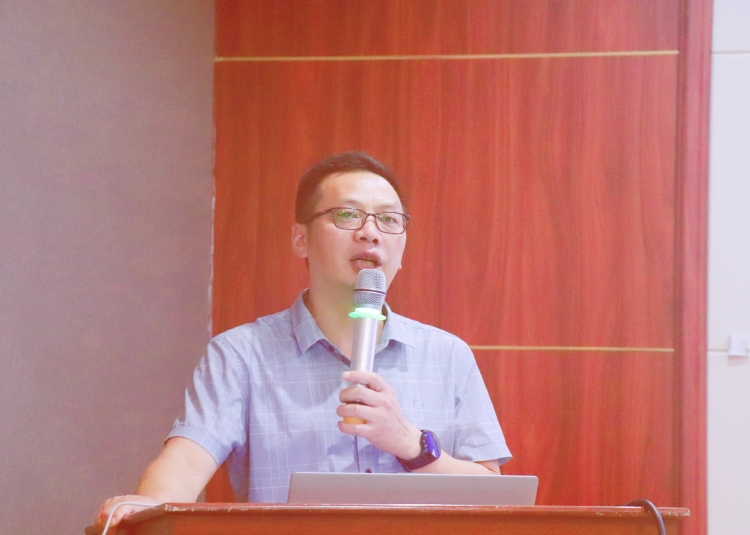 吉安职业技术学院举行电子电路现场工程师满坤班阶段表彰暨拜师仪式