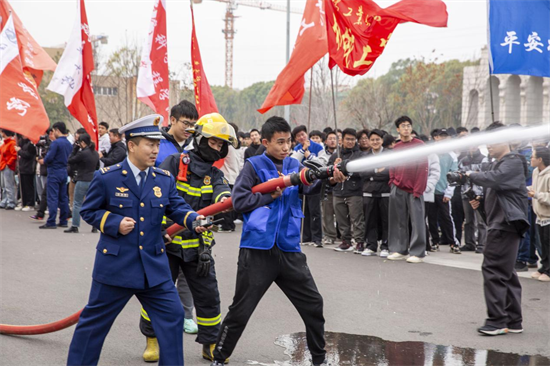 精准赋能营商环境优化 沈阳经开区消防大队组建三支专业团队_fororder_常消防3