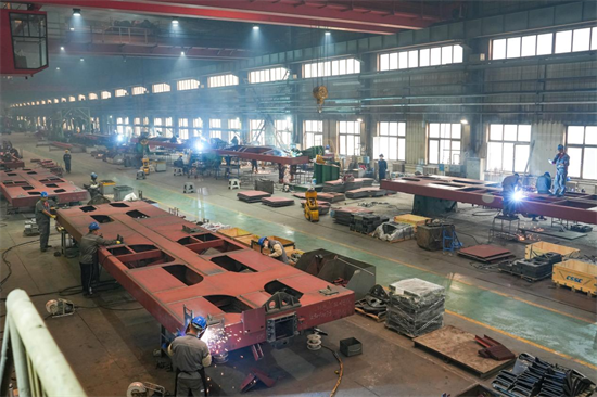 中车沈阳公司顺利兑现国铁集团400辆X70型集装箱专用平车订单_fororder_中车订单图