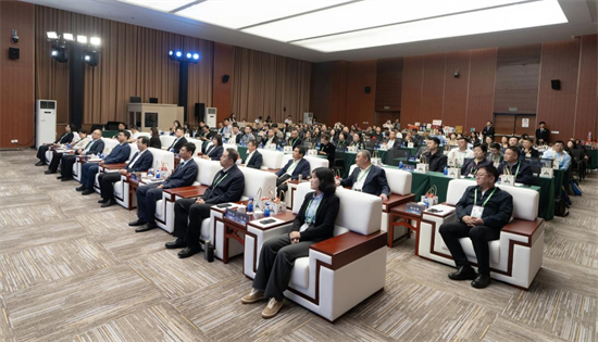 进博为桥拓宽开放合作路 辽宁举行内外贸一体化暨地工产品(消费品)推介活动_fororder_进博会1