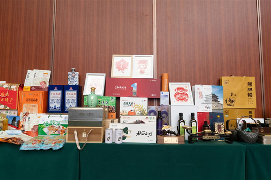 进博为桥拓宽开放合作路 辽宁举行内外贸一体化暨地工产品(消费品)推介活动_fororder_进博会3