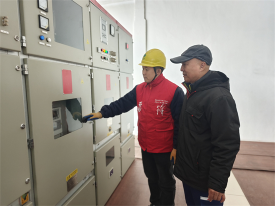 国网铁岭供电公司:电力先行暖民心 保障供暖第一栓_fororder_电力供暖2