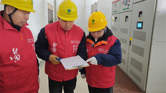 国网铁岭供电公司:电力先行暖民心 保障供暖第一栓_fororder_电力供暖1