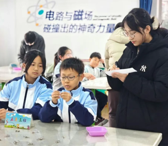 沈阳杏坛小学高年部举办第三届科技实践大赛_fororder_教育杏坛4