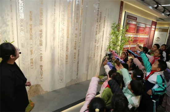 沈阳市杏坛小学开展廉洁教育研学活动_fororder_教育杏坛1