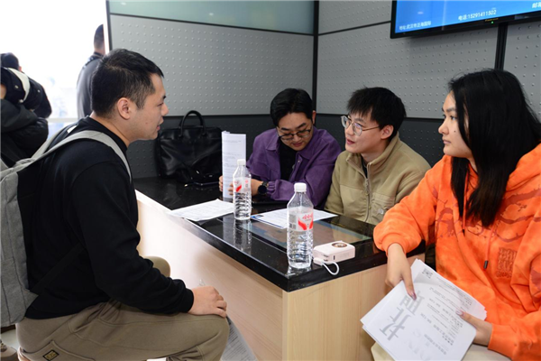 百万级人才缺口待补 首届鸿蒙人才双选会在武汉光谷举办_fororder_图片107