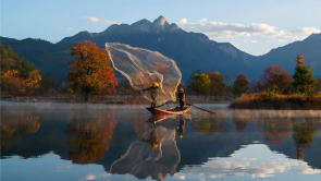 【图集】湖北罗田：水上红叶映苍穹 柿里牧歌话乡愁