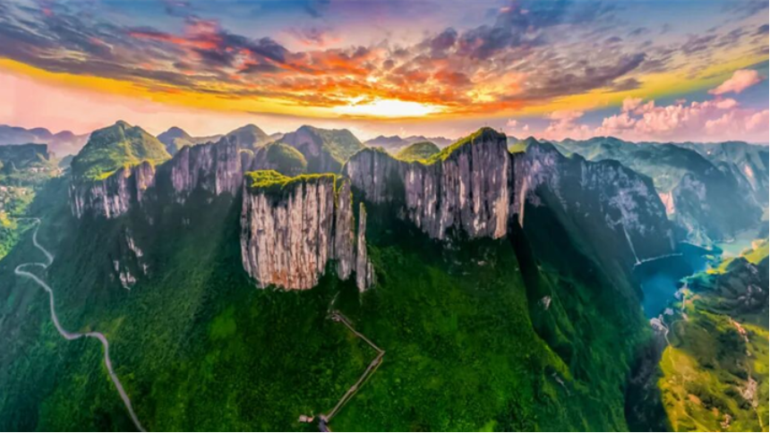 湖北恩施州推出中高考生毕业旅行专属福利 多家景区免门票