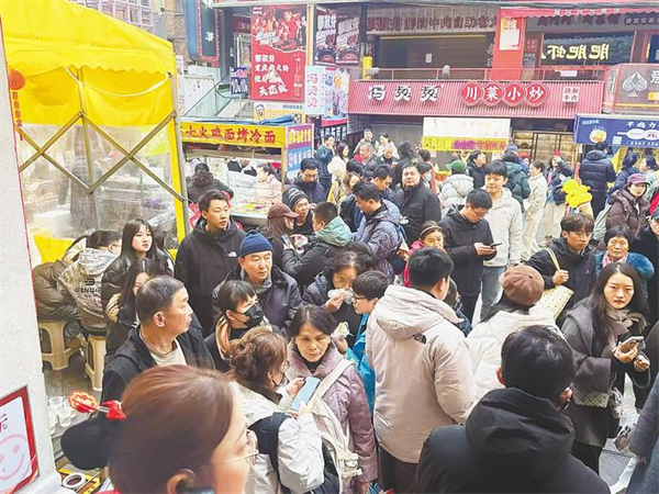 单店排队超3000桌!汉味美食“圈粉”八方来客_fororder_微信图片_20260224093726