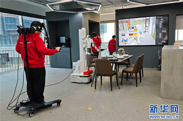 全国首个自主可控机器人仿真训练场落户武汉东西湖_fororder_2025103004f2e249f18f4554b3edae8f4243cb97_20251030cf583851bd16430ead58cbc08ada6eaa