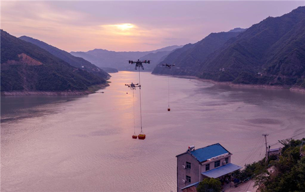 三峡库区脐橙亿元村新变_fororder_2025122561343337ff01410a9c9d7fe64e398c99_2f420b9e4c84456491ab13effa4a77d8