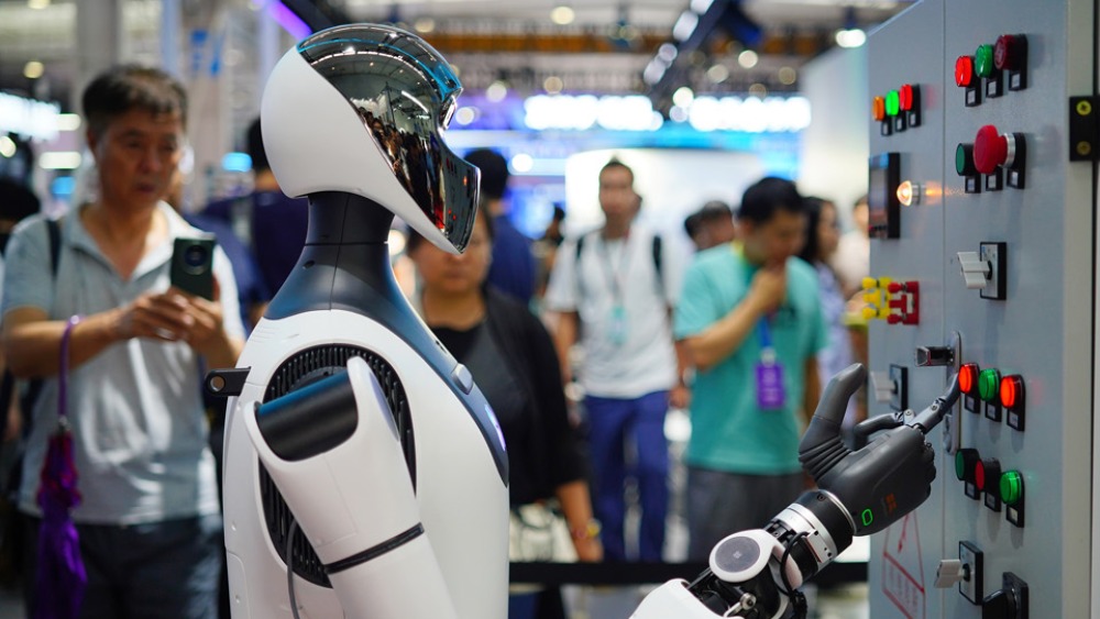 抓住“十五五”历史机遇 开启智能未来_fororder_1754796109128_183