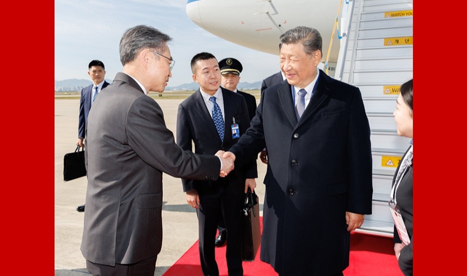 习近平抵达韩国_fororder_1761808919560_10