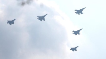 航母佩剑！歼-15T、歼-35等舰载机飞临阅兵场_fororder_EWGCL62m3AZMi2yc