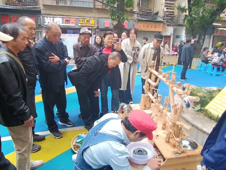 重庆:大坪正街“巷往”街区开巷焕新