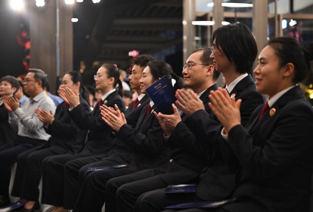 “重庆之夜”为“时代楷模”而奏!城市公益文化品牌上新