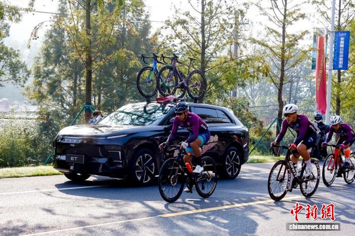 汽车与自行车运动跨界 2025中国“4+2”接力挑战赛举行