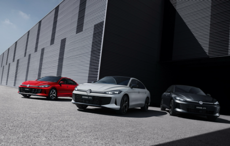 收官之战落幕 全新凌渡L GTS赛车助力上汽大众333车队夺得2025 CTCC中国杯TCS组年度车队杯冠军 位置:资讯_fororder_【4】收官之战落幕 全新凌渡L GTS赛车助力上汽大众333车队夺得2025 CTCC中国杯TCS组年度车队杯冠军783