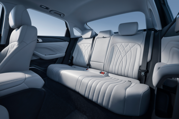 新一代国民电混家轿吉利银河星耀6全球上市  位置:资讯+移动端资讯_fororder_【1】新一代国民电混家轿吉利银河星耀6全球上市1616