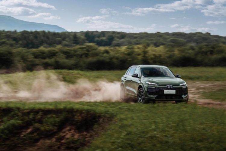 豪华智能电动旗舰SUV 价值标杆实力之选 一汽奥迪Q6L e-tron家族上市 位置:资讯+移动端资讯_fororder_【2】豪华智能电动旗舰SUV 价值标杆实力之选 一汽奥迪Q6L e-tron家族上市1576