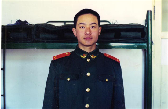 第四届吉林省“最美退役军人”杨经华:不褪军人本色 守护万家灯火_fororder_退役军人杨经华1