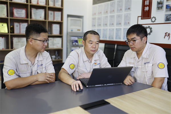 第四届吉林省“最美退役军人”聂新宇:戎装变工装 军心铸匠心_fororder_吉林退役聂新宇2