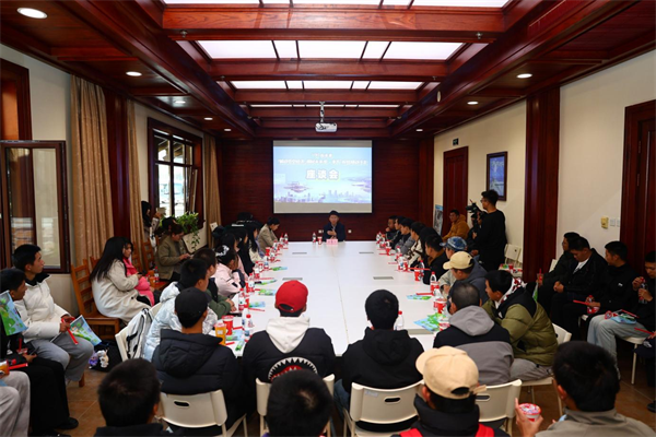 青年学子探秘低空经济2025净月粉丝荟“粉丝移动沙龙”活动举办_fororder_吉林净月粉丝4