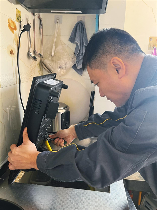 第四届吉林省“最美退役军人”杨经华:不褪军人本色 守护万家灯火_fororder_退役军人杨经华3