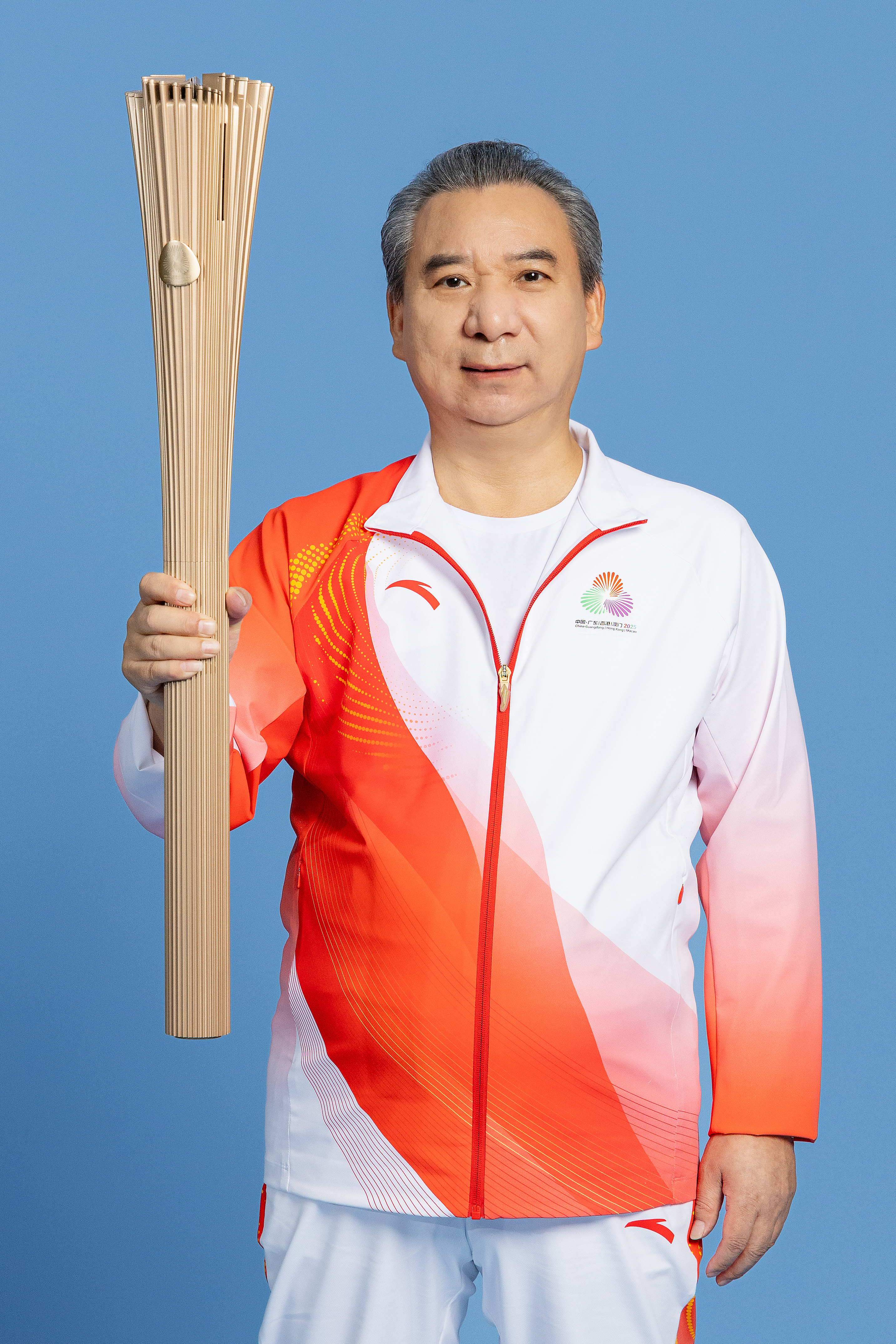 十五运会火炬手吕向阳:广州是年轻人创业的首选城市_fororder_WechatIMG140