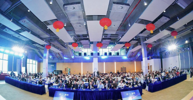 深度联手智谱AI与元客视界 洲明集团推动大模型与显示终端“合体”_fororder_图片1(1)
