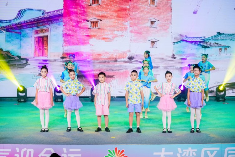 粤港澳三地青年共燃全运激情,同心谱写湾区奋进新篇章_fororder_微信图片_20251102112108_1816_92