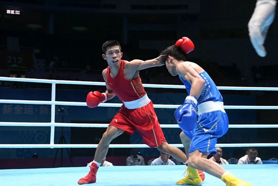 贵州第2金!拳击健儿吕平全运会夺冠_fororder_颁奖2