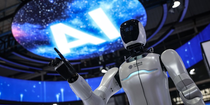 2025世界经济回眸｜前沿科技突破为世界经济增长注入新动力