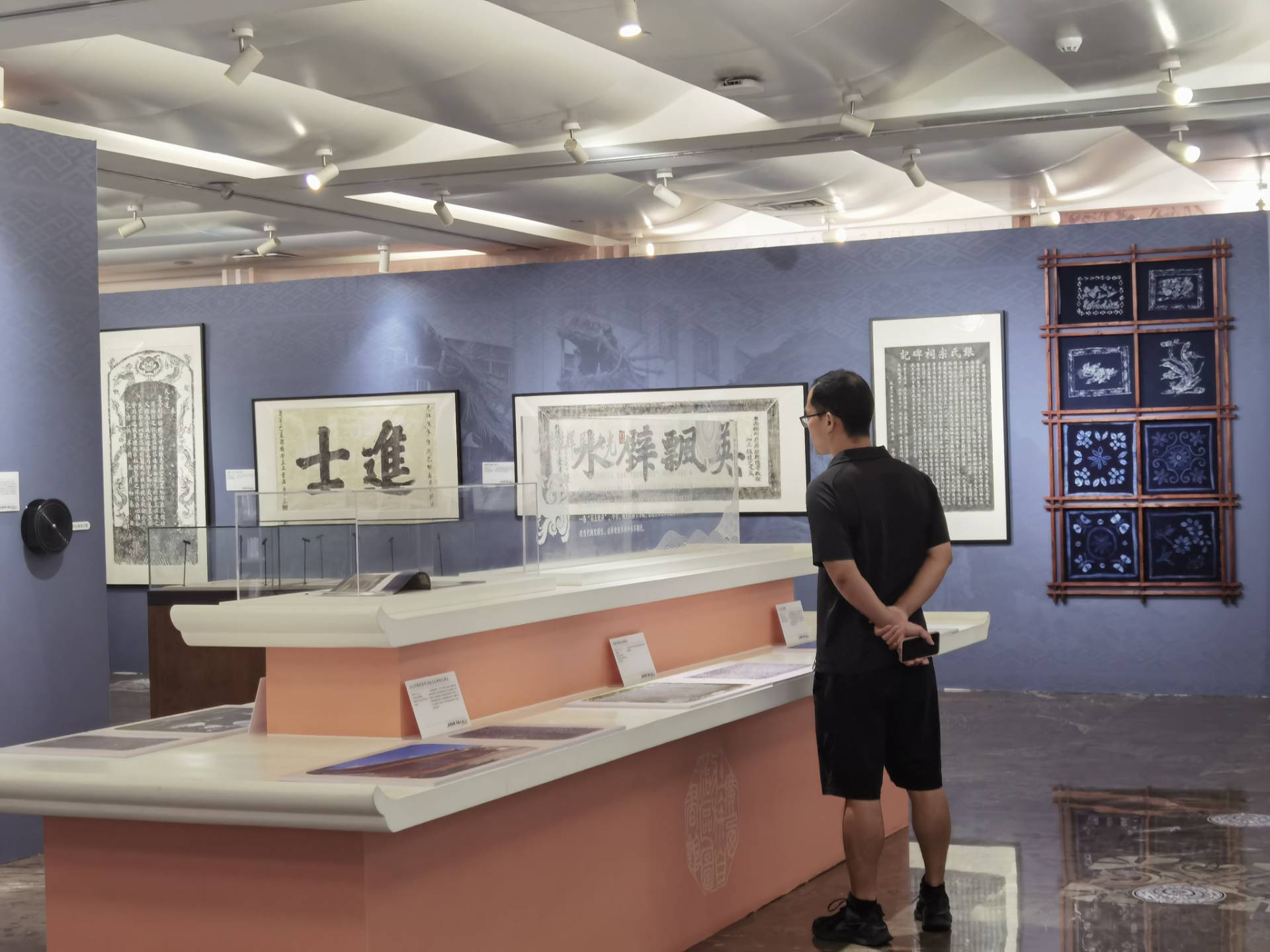 “石韵生辉 民族之光——广西人口较少民族拓片展”开展_fororder_4