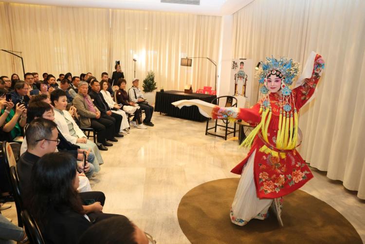 中西戏剧对话暨“俏见桂韵·桂剧文化展”启幕_fororder_1