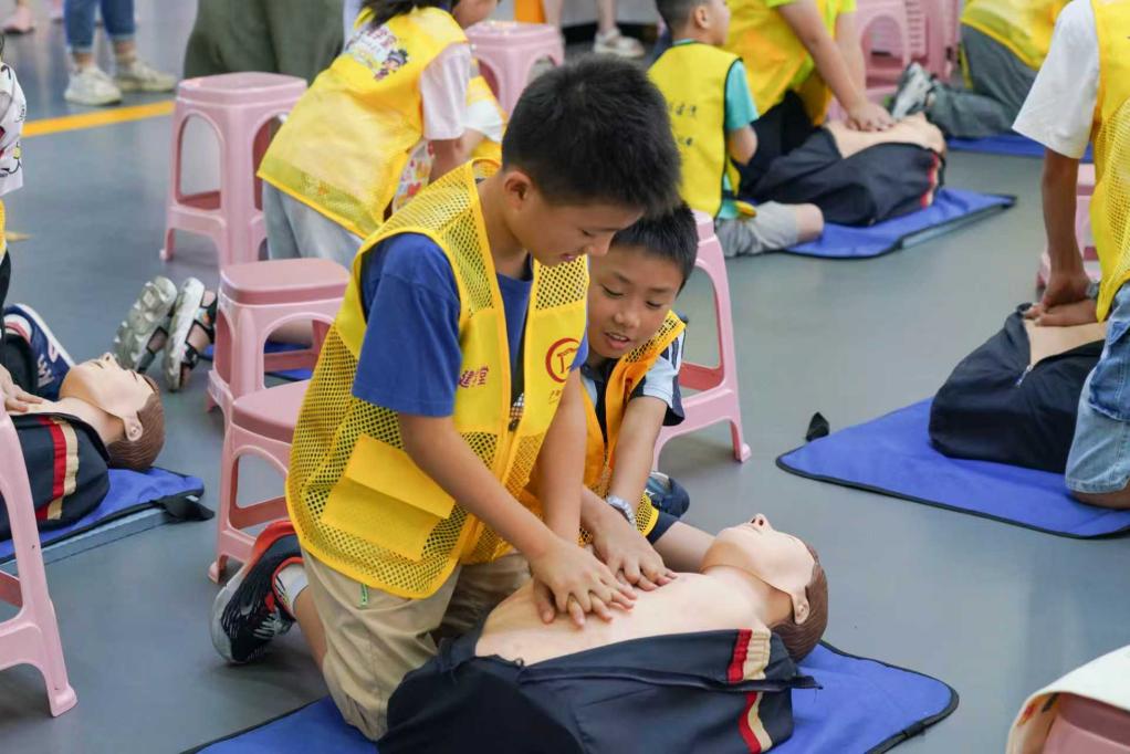 “把安全带回家”住建科普研学活动在南宁举办_fororder_4