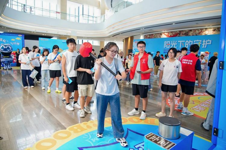 2025年中国反走私文化大篷车暨第四届全国大学生反走私创作大赛巡讲启动仪式在南宁举行_fororder_3