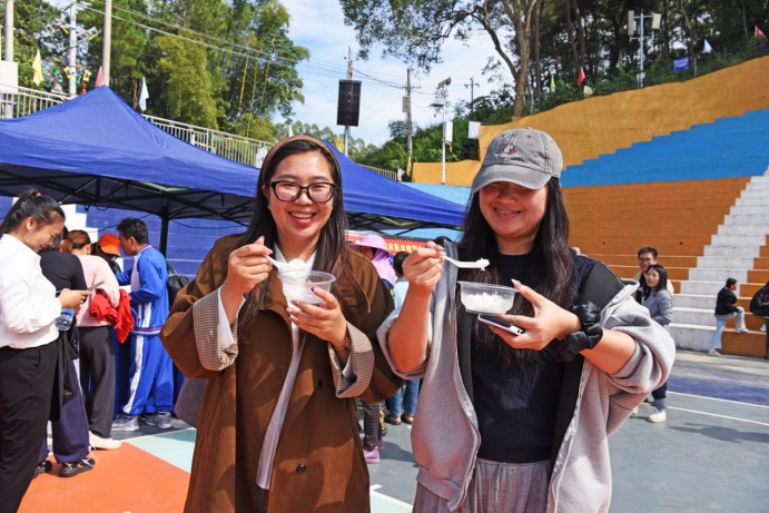 广西上林县举行庆祝中国农民丰收节系列活动_fororder_2025年上林县农民丰收节激情启幕495