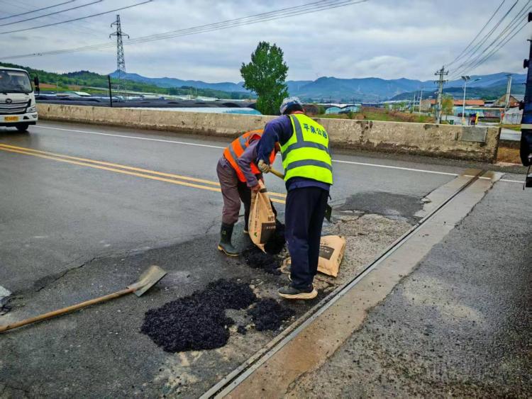 河北平泉:以养代修强根基 路域焕新惠民生_fororder_image001