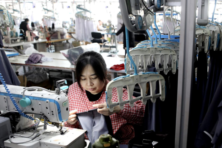 河北肃宁:针纺服装产业开足马力 冲刺首季“开门红”_fororder_图片 1