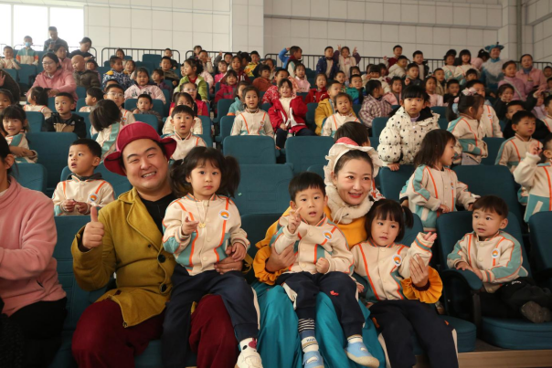 河北高阳:儿童剧进校园 照亮童年时光_fororder_河北高阳:儿童剧进校园 照亮童年时光454