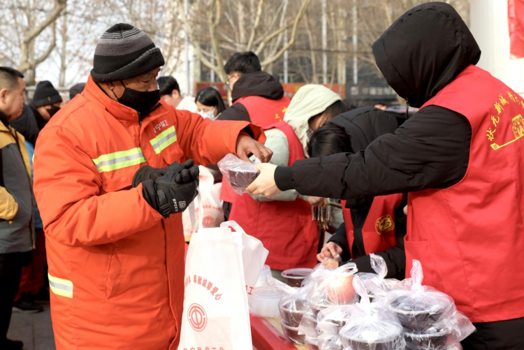 河北肃宁:一碗腊八粥 情暖武垣城_fororder_图片 1