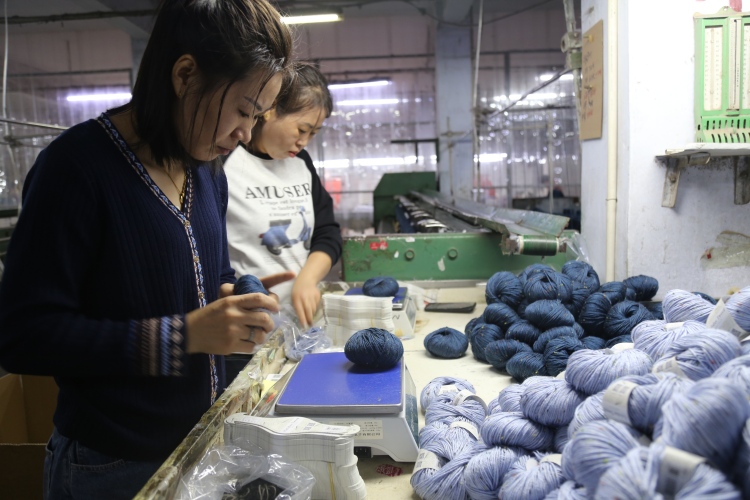 河北蠡县:电商助力毛线产业“线上开花” 发货量日均超20万件_fororder_0001.JPG