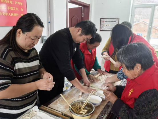 河北围场沙里把村: 立冬饺子宴温暖“夕阳红”_fororder_2025年新闻稿配图74